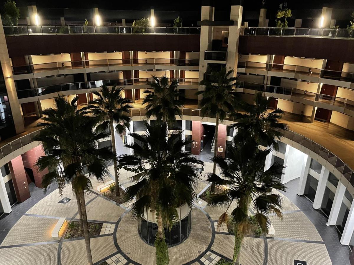 Tecnocordoba II Aparcamiento Privado Gratuito Y Piscina Appartement Buitenkant foto