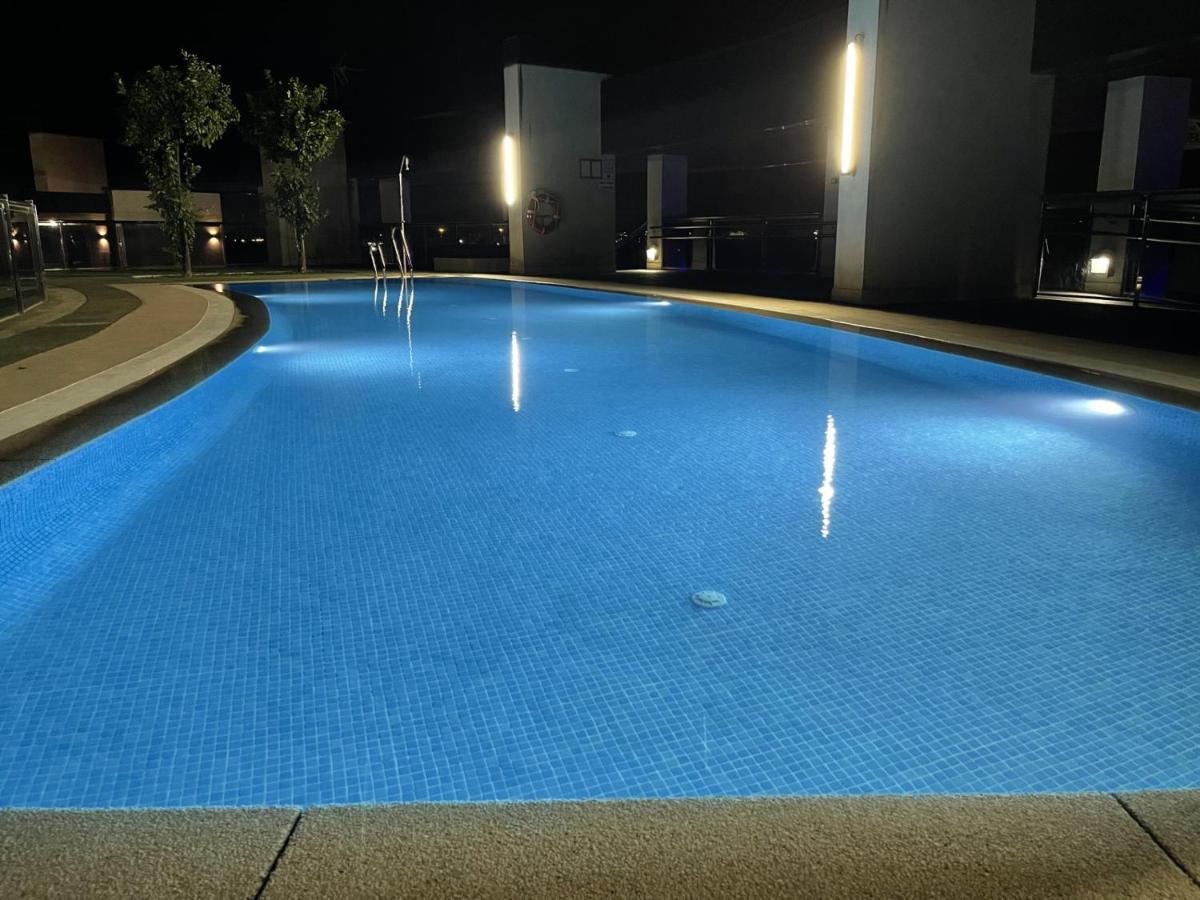 Tecnocordoba II Aparcamiento Privado Gratuito Y Piscina Appartement Buitenkant foto